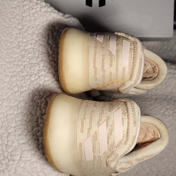 Vol. 1 Harden sneakers - Picture 4 of 7